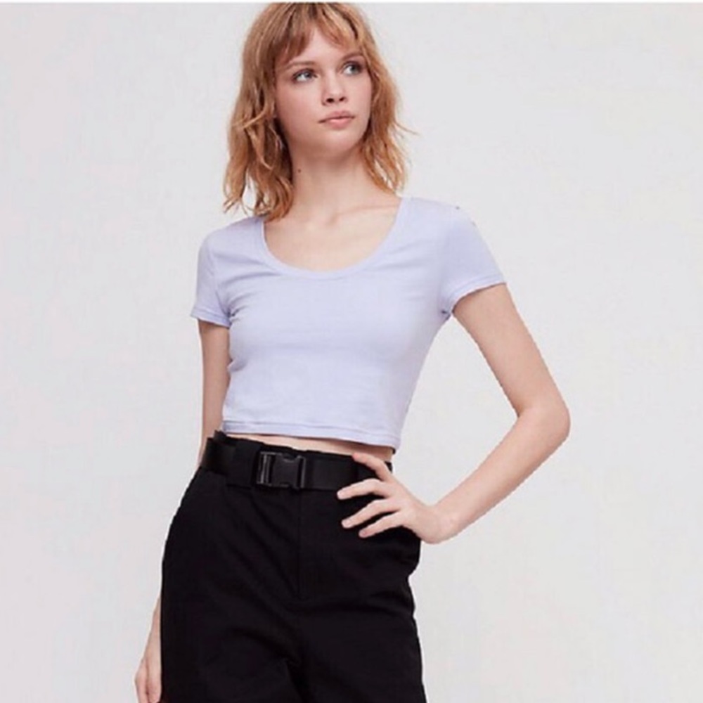 LIGHT PUPLE 90’s ARITZIA TNA TOP!